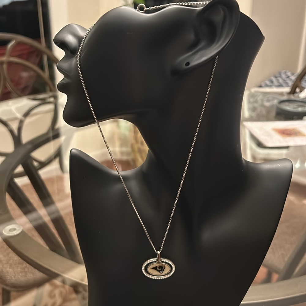 NFL Rams Necklace - Picture 2 of 6